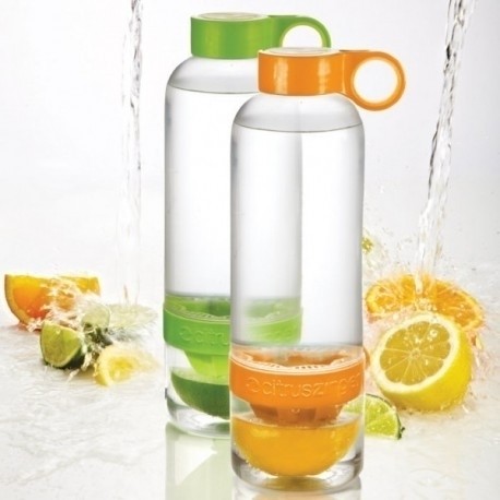 Sticla dotata cu storcator si sita Zinger 800ml
